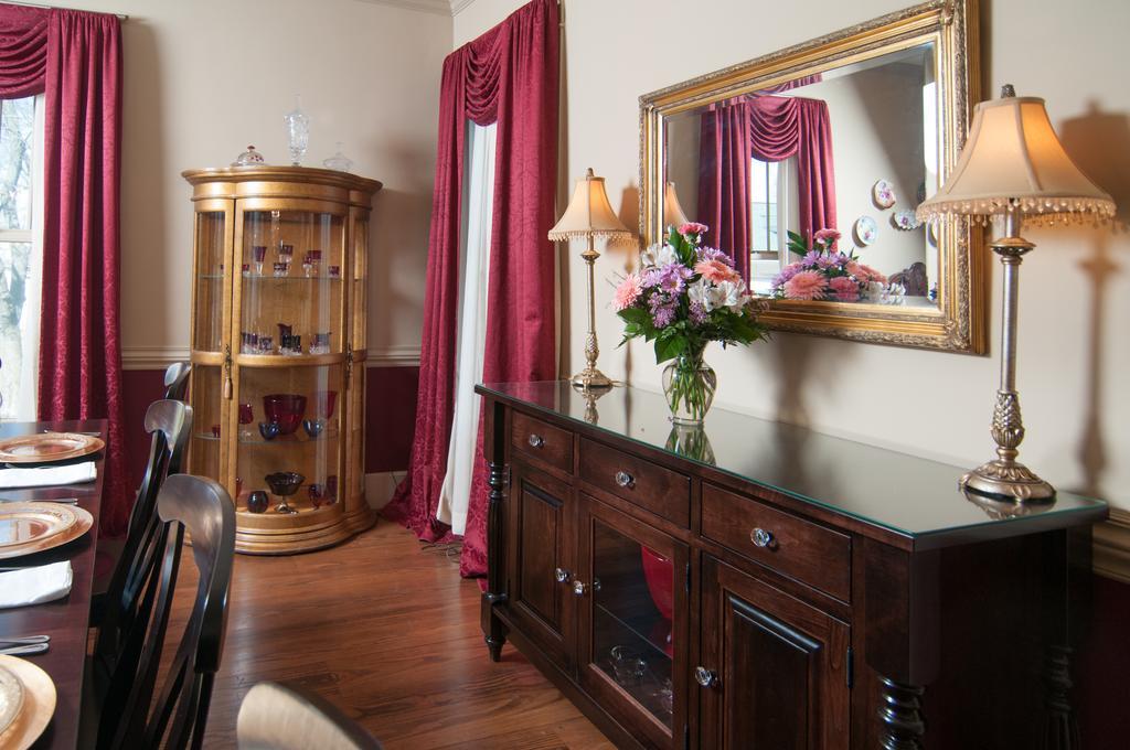 Greene Gables Inn White Hall Dış mekan fotoğraf